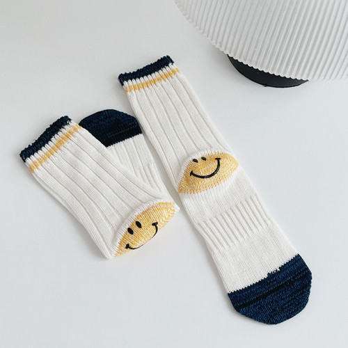 Smile white socks