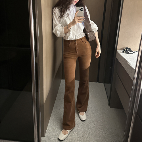 Golden boots-cut pants