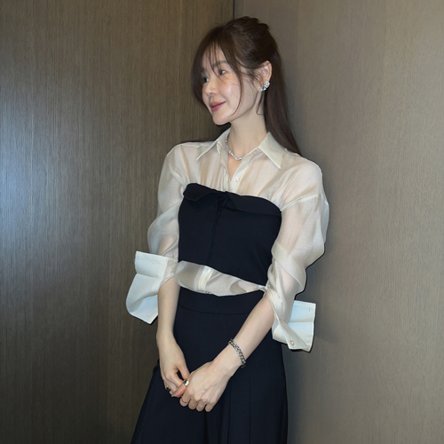 Symbol pleats top