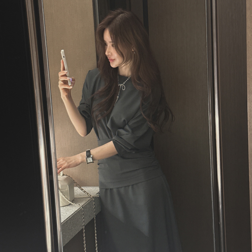 Flesh blouse