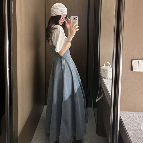 Opening flare denim dress