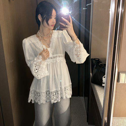 Sander lace blouse