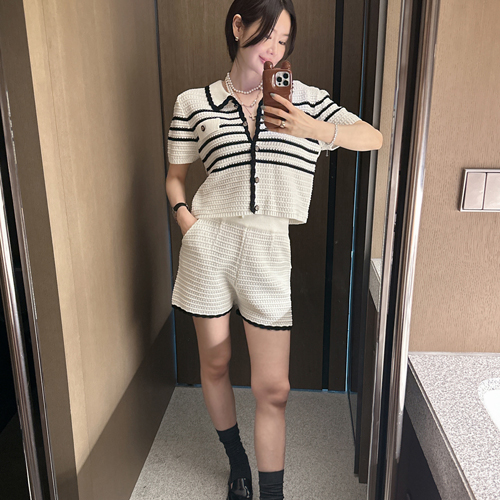 Worm knit pants