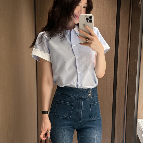 Friends jasu collar blouse