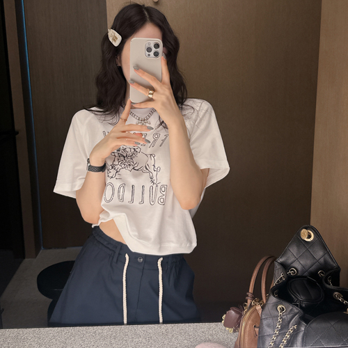 Bulldog sweats tee
