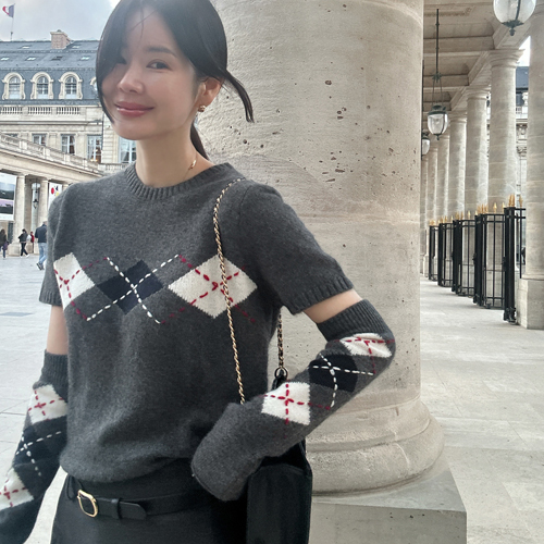 Ultra warm warmer argyle knit