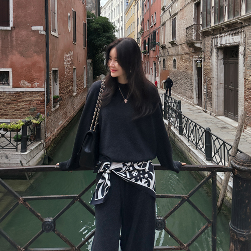 Village sheep wool knit