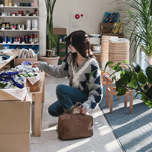 Angel V-neck wool knit