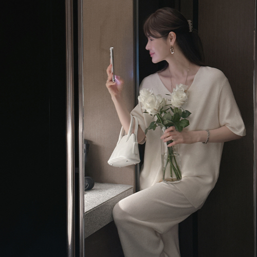 Balue V-neck knit set