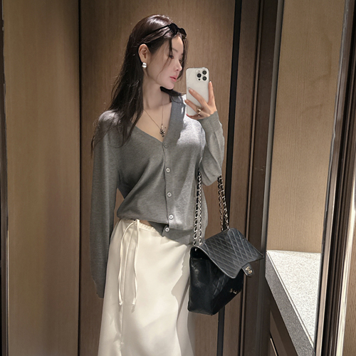 Ollie V-neck cash cardigan