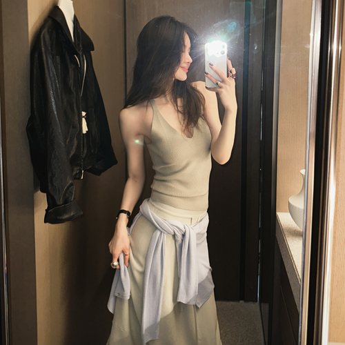 Code halter-neck sleeveless