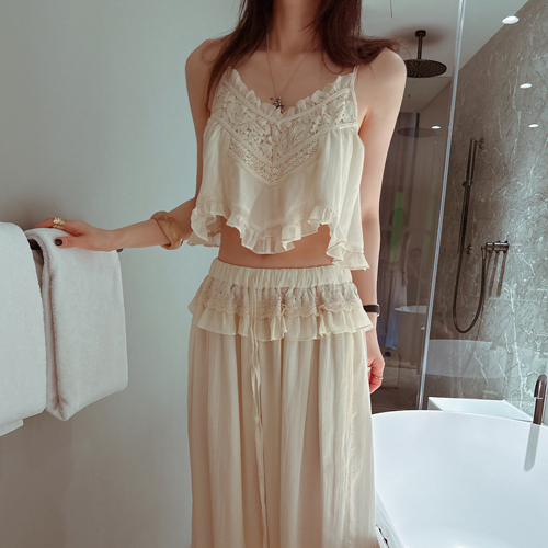 Modi tencel lace sleeveless