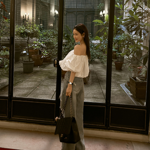Off-shoulder balloon blouse