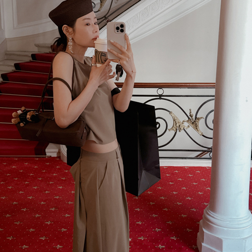 Masa sleeveless blouse