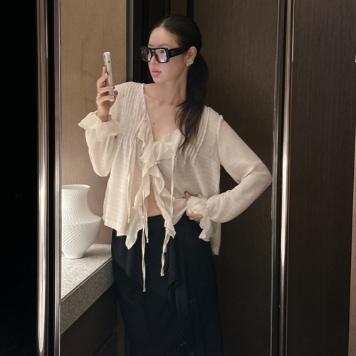 Bery frill string blouse