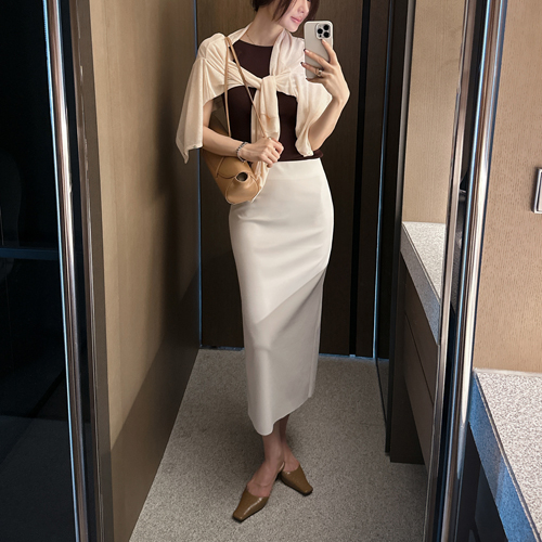 Feria cooling span skirt
