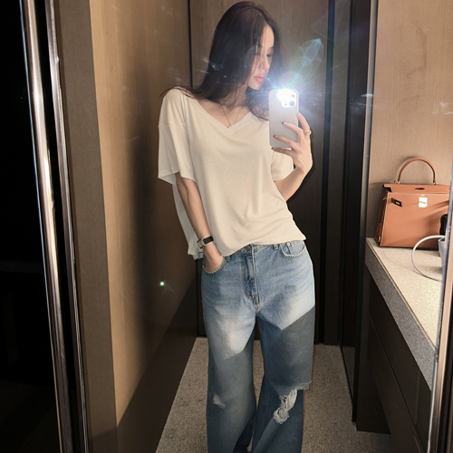 Heg deep V-neck tee